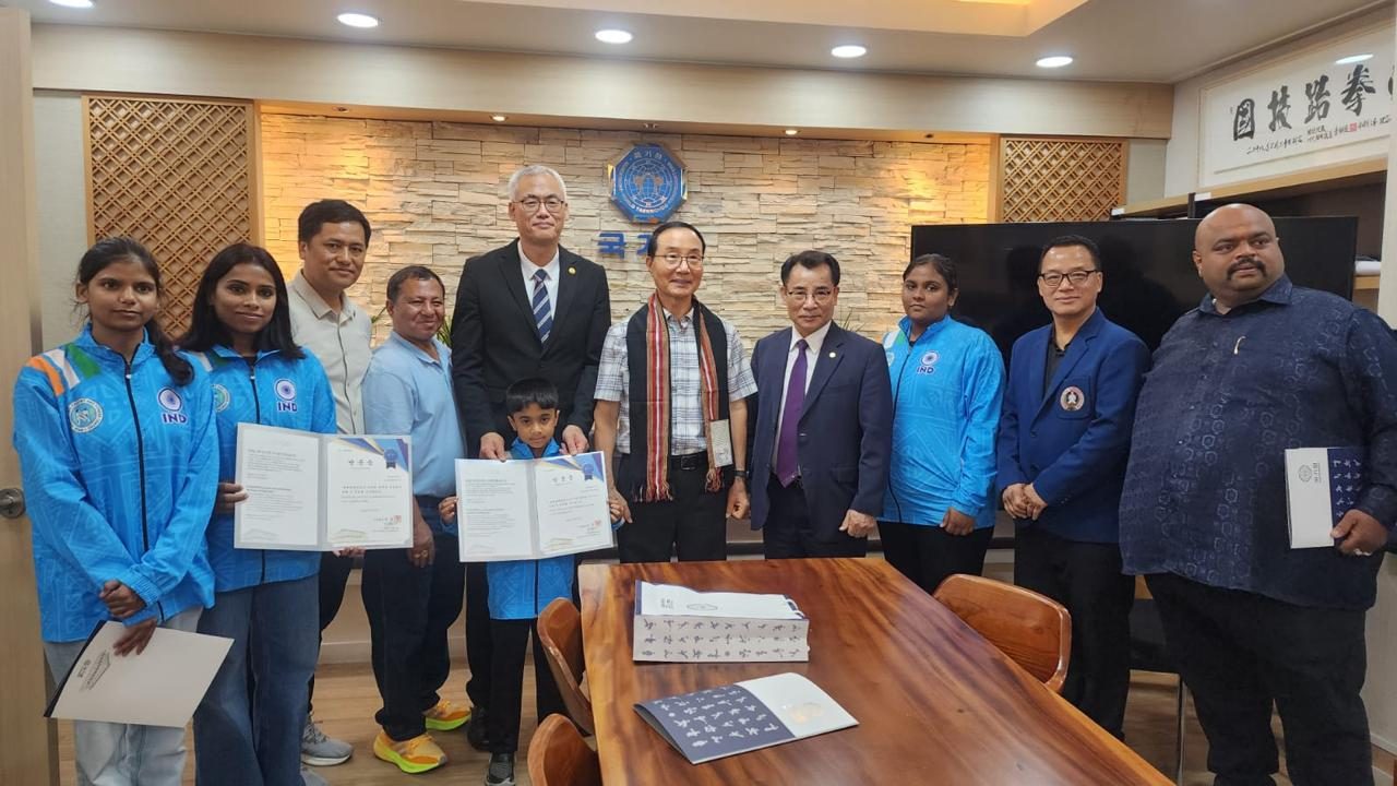 Certificate presentation at Kukkiwon with World Taekwondo officials